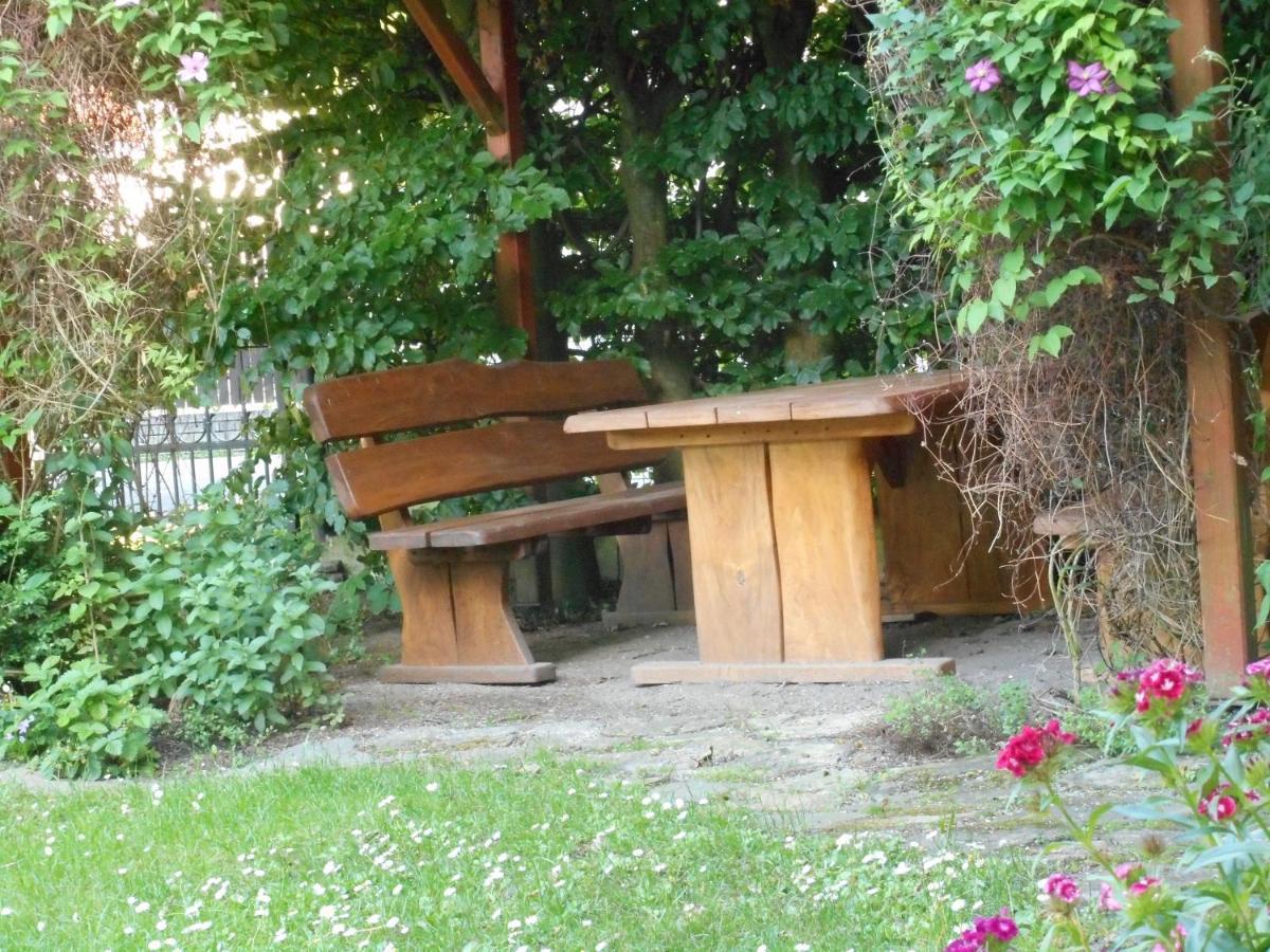 Penzion U Lesa Ceske Budejovice Kültér fotó